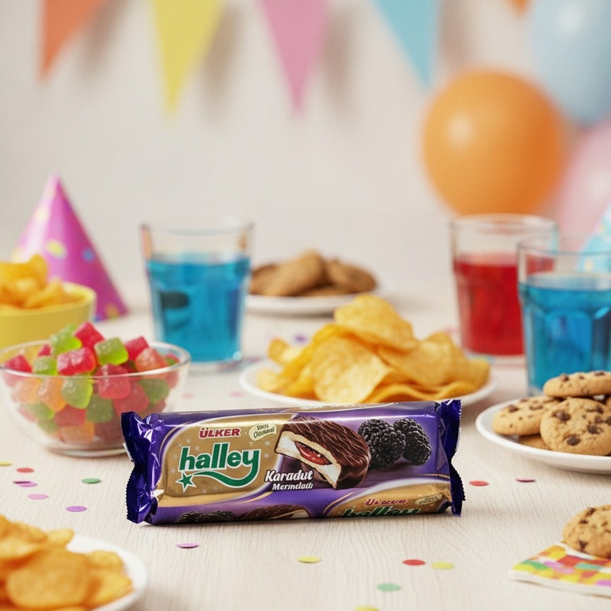 Ulker Halley Karadut — lifestyle 2